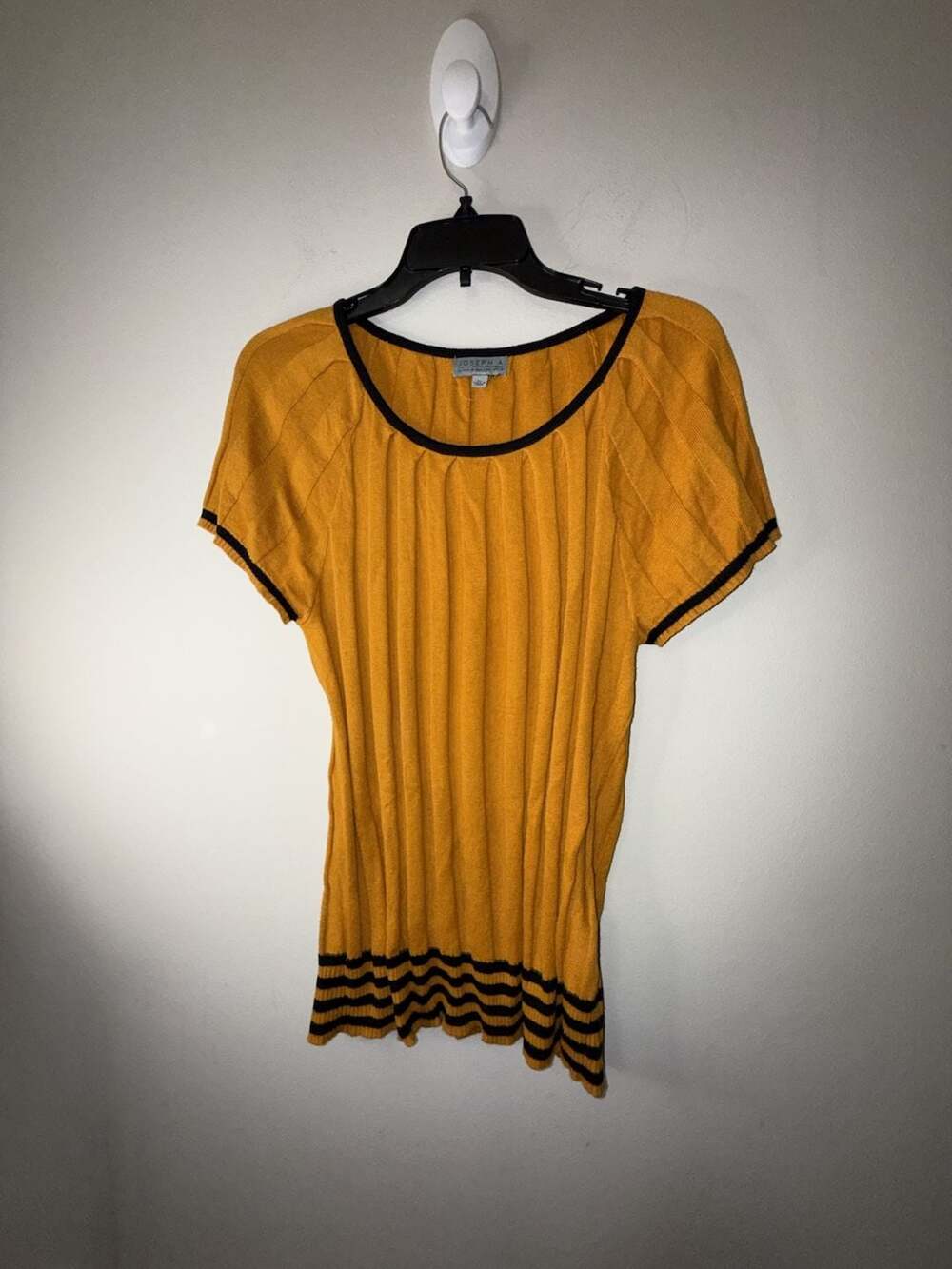 Joseph A. Mustard Yellow Ribbed Knit Short Sleeve Top with Black Trim